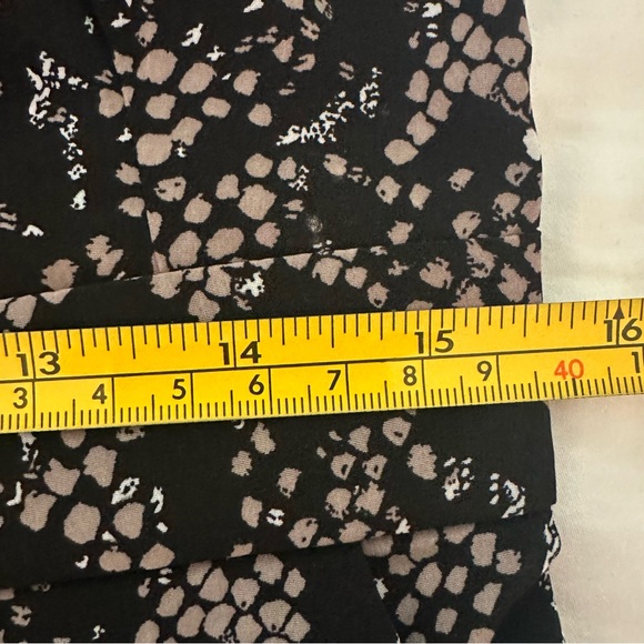 Banana Republic Factory Halter Style Jumpsuit.  Animal Print. Size 6. Like New. - Picture 10 of 15